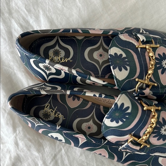 Boden Gold Snaffle Detail Patterned Leather  Loafers Floral Size 9.5 - Picture 4 of 10